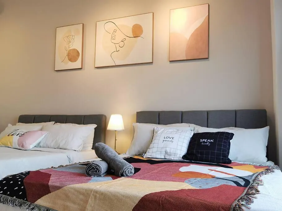 E 2-4Pax Studio Near Sunwaypyramid 100Mbps Wifi Petaling Jaya Apartment